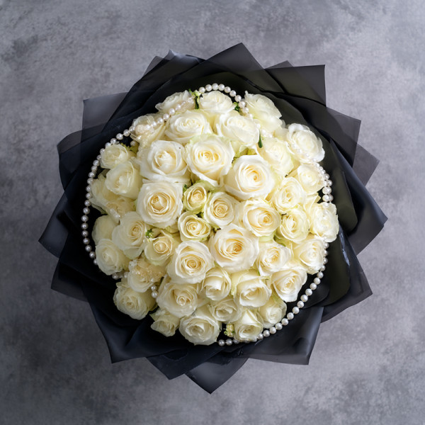 Starlit Reverie – The White Rose Sonata Adorned with Moonlit Pearls and Midnight Veil